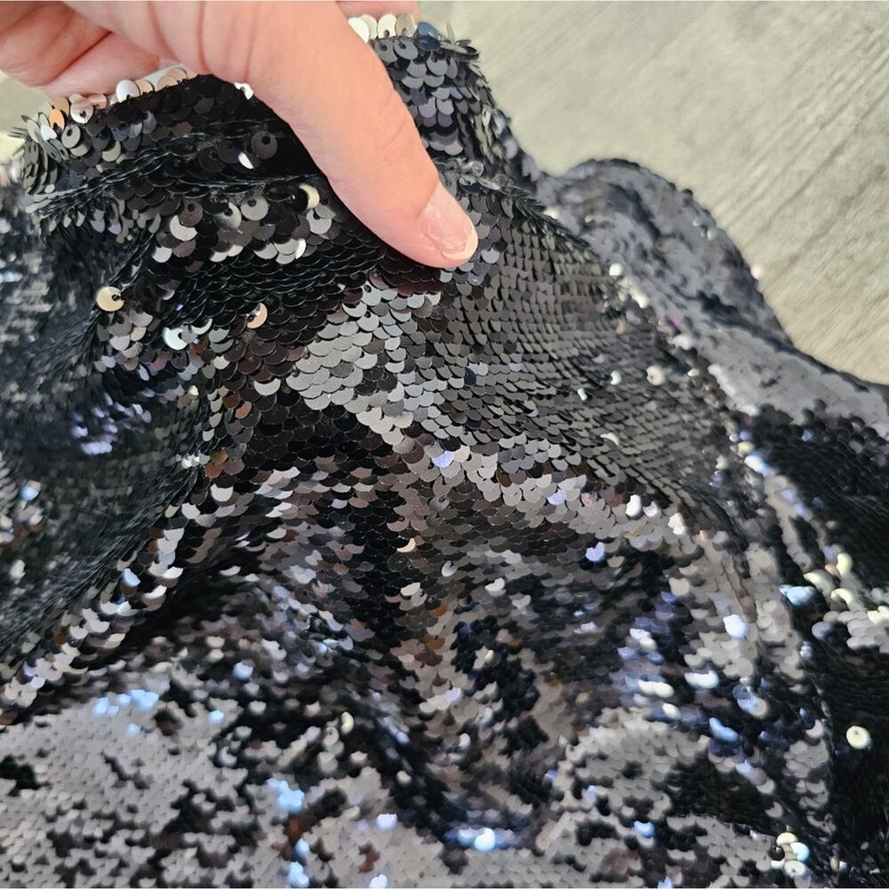 *FINAL PRICE DROP* h:ours black sequin skirt - Picture 3 of 11